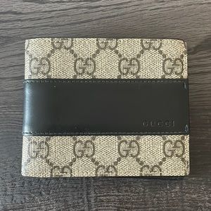 Gucci GG Supreme Wallet
